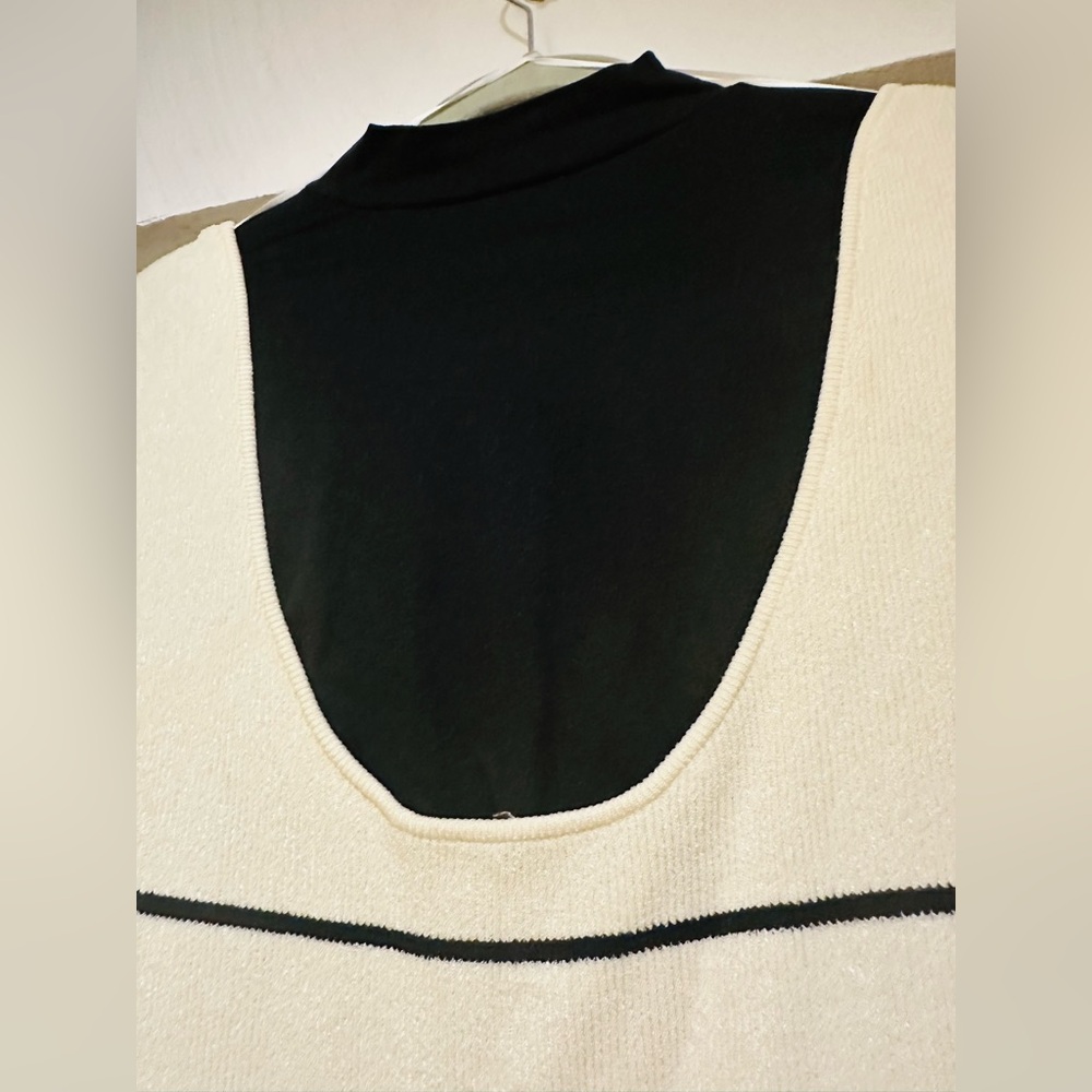H&M edition lux Cream and Black Striped Sweater. Very heavy. Size XL. - Picture 8 of 11